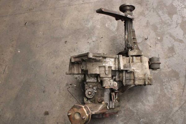 BOITE DE VITESSE VW T4 1.9TD ( 5VITESSES ) - Vue 5